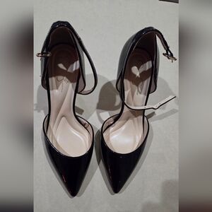 Jessica Simpson! Elegant Black Women's Heels
